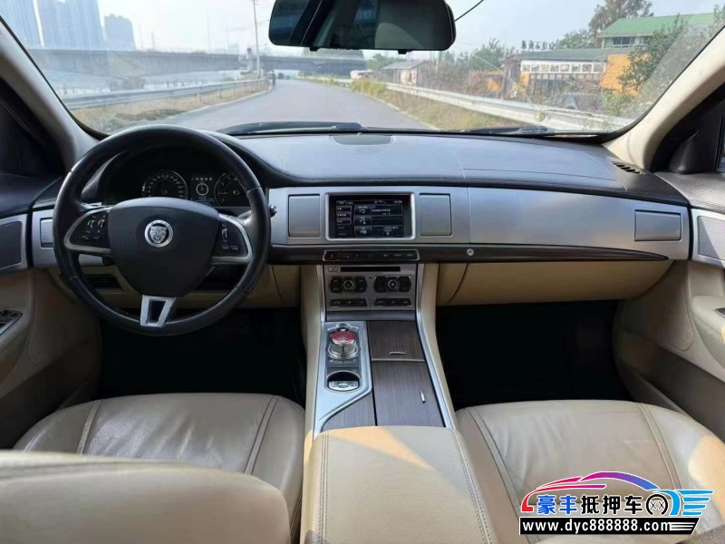 13年捷豹XF轿车抵押车出售