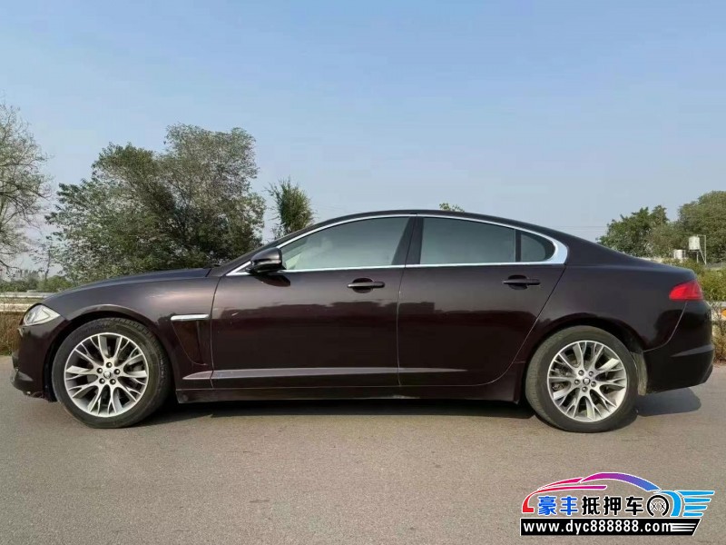 13年捷豹XF轿车抵押车出售