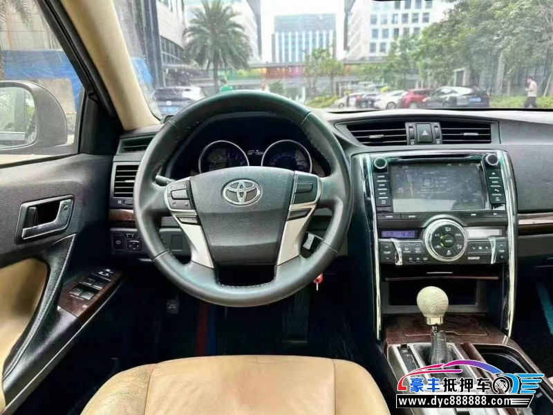 14年丰田锐志轿车抵押车出售