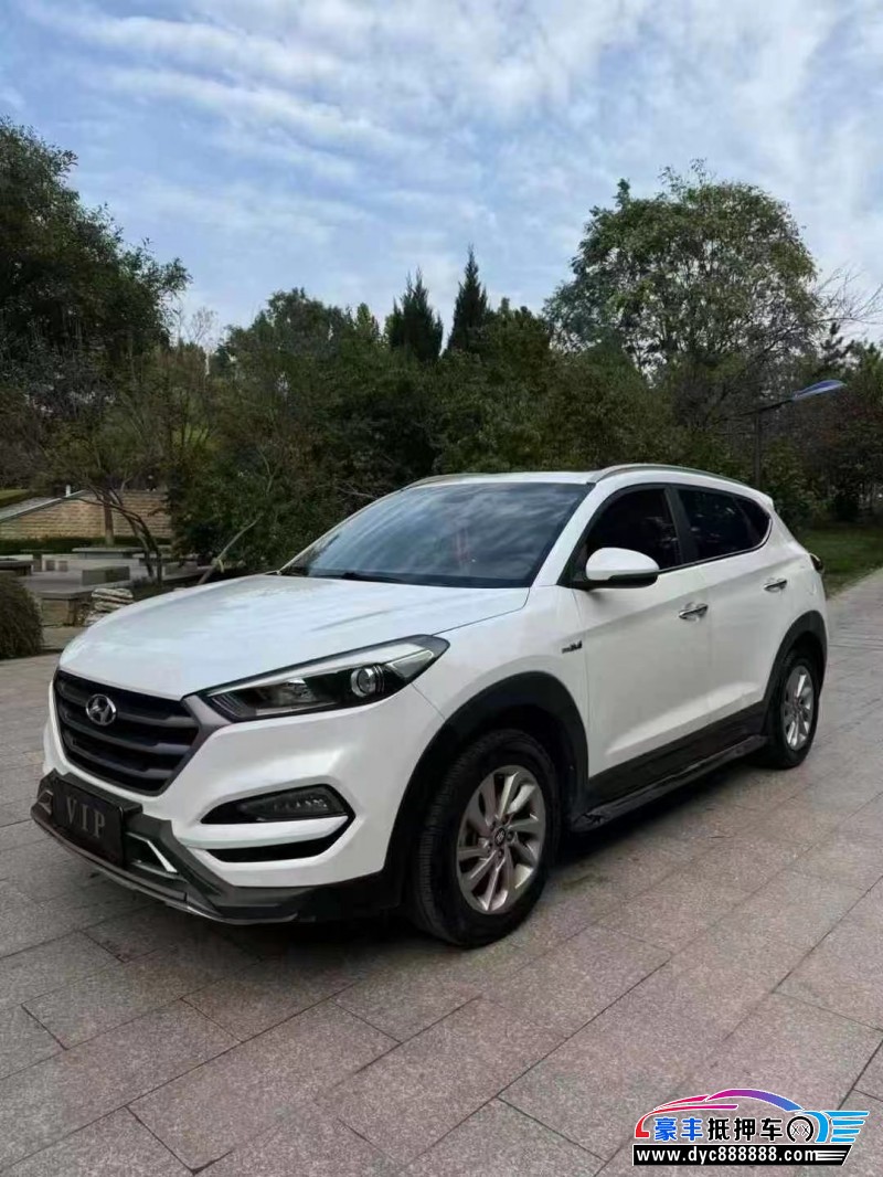 18年现代途胜轿车抵押车出售