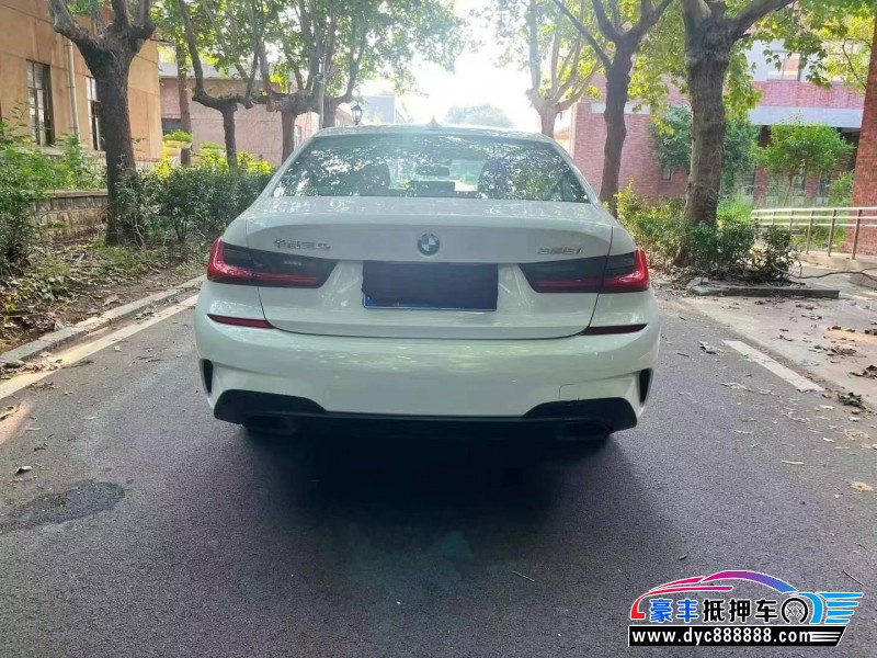 20年宝马3系轿车抵押车出售