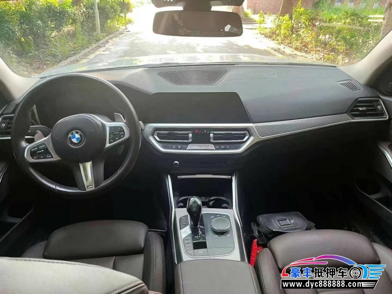 20年宝马3系轿车抵押车出售