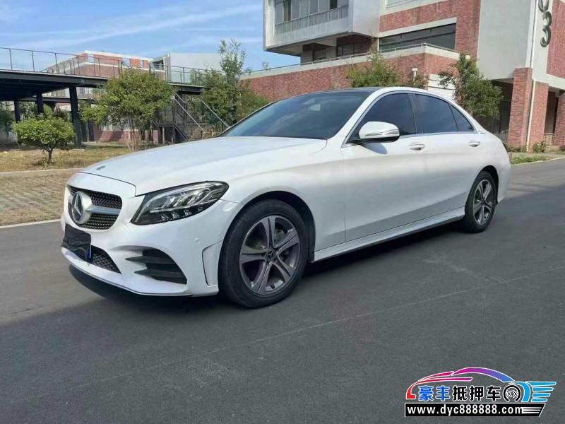 19年奔驰C轿车抵押车出售