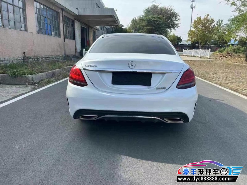 19年奔驰C轿车抵押车出售
