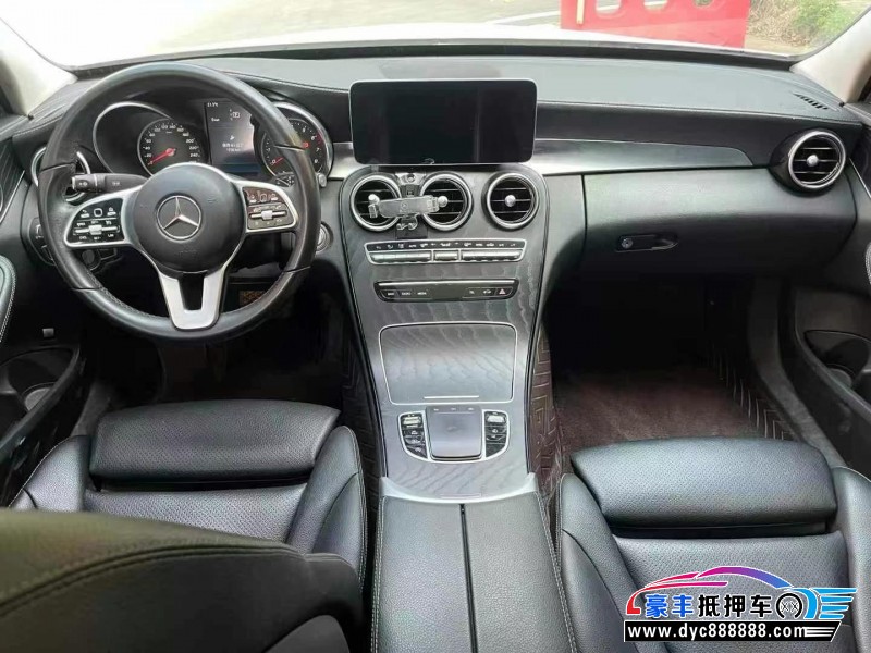 19年奔驰C轿车抵押车出售