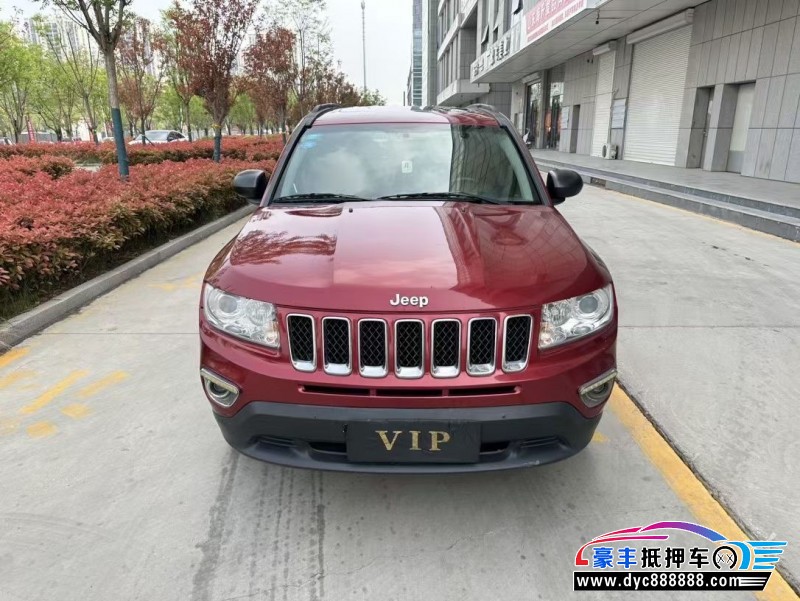 13年Jeep指南者轿车抵押车出售