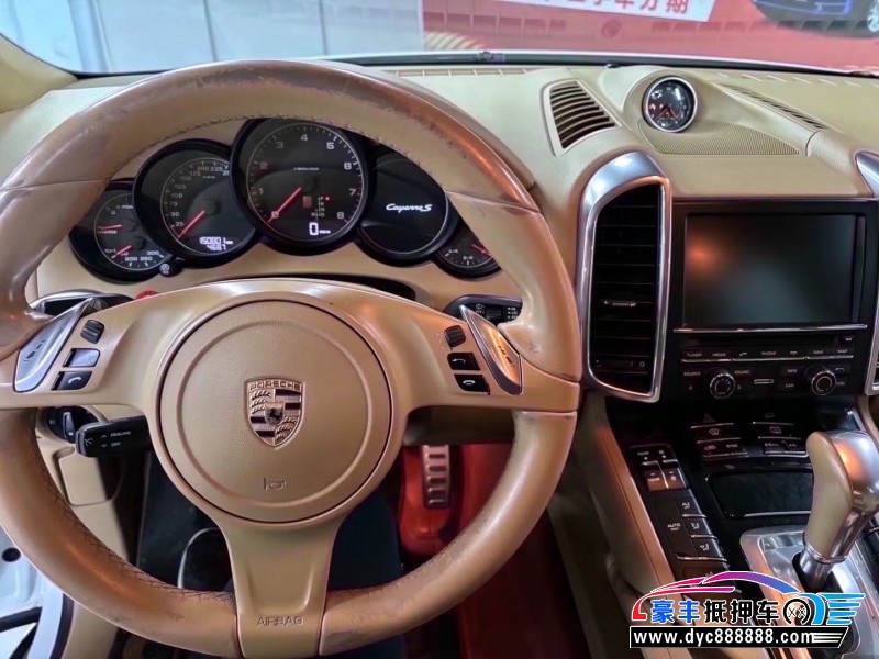 14年保时捷卡宴轿车抵押车出售