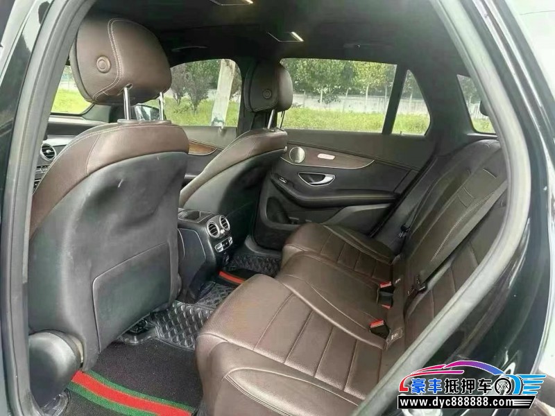 21年奔驰GLC轿车抵押车出售