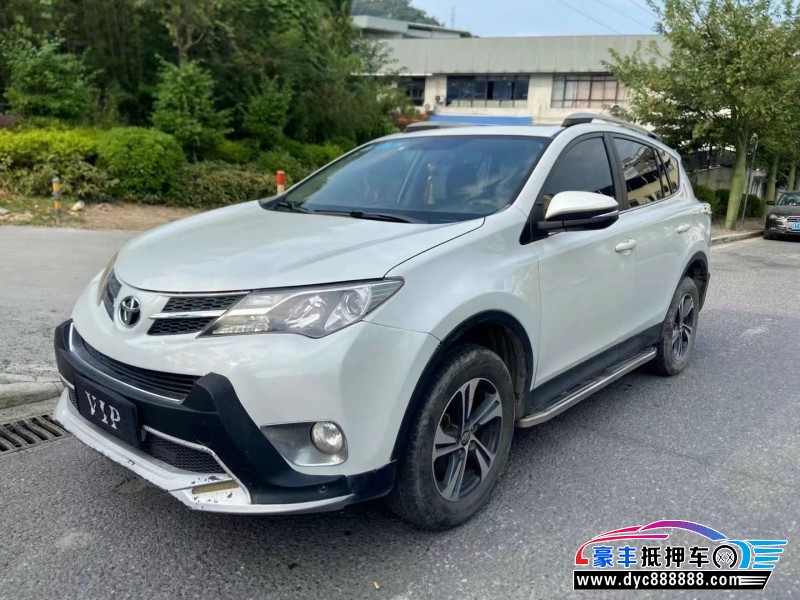 15年丰田RAV4轿车抵押车出售