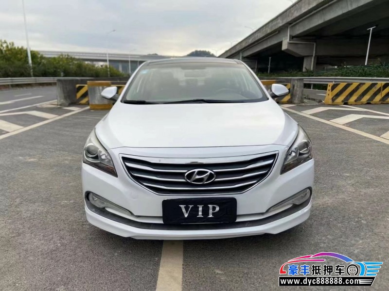 14年现代名图轿车抵押车出售