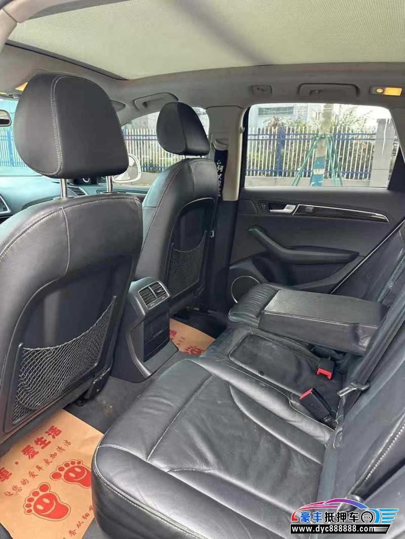 12年奥迪Q5轿车抵押车出售