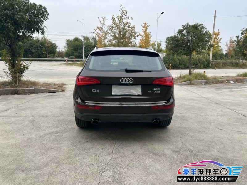 17年奥迪Q5轿车抵押车出售
