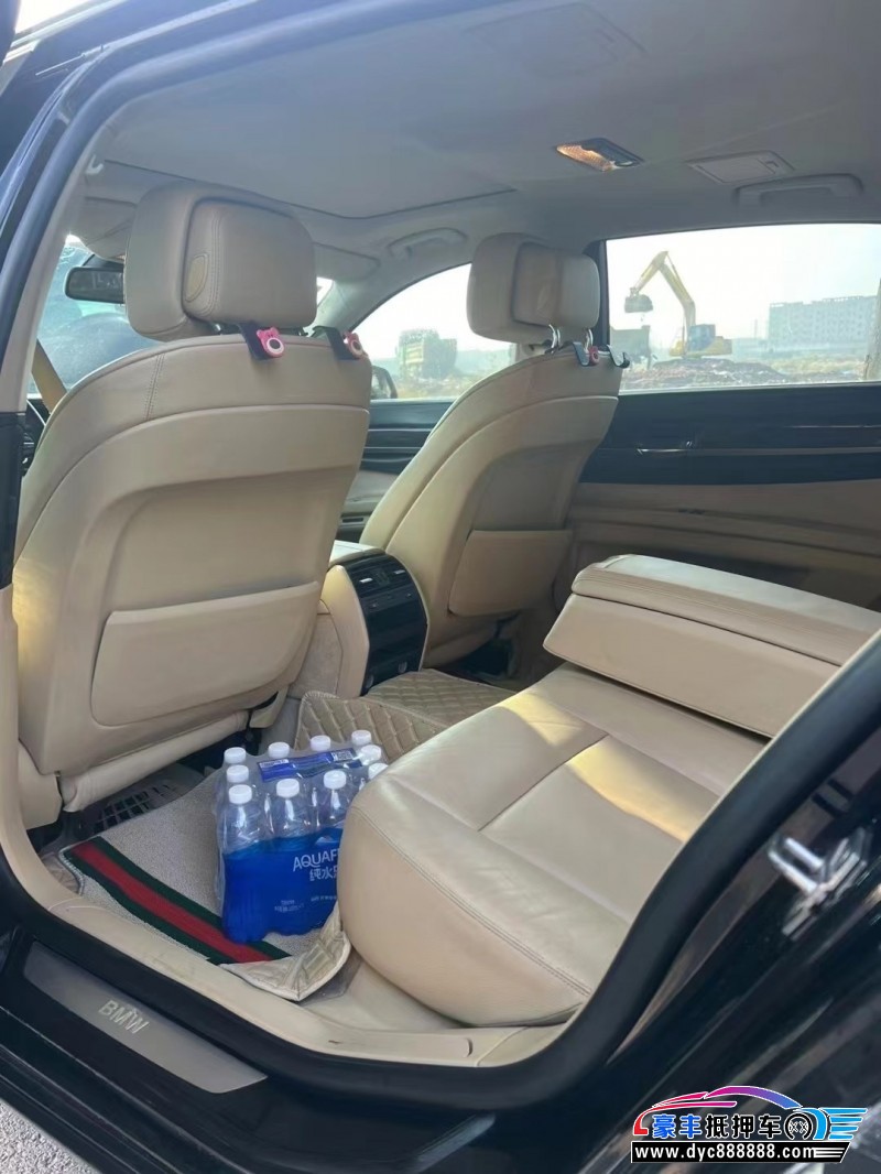 11年宝马7系轿车抵押车出售