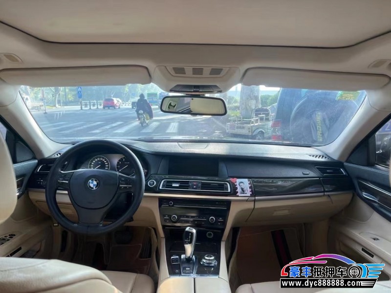 11年宝马7系轿车抵押车出售