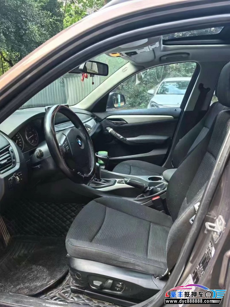 13年宝马X1轿车抵押车出售