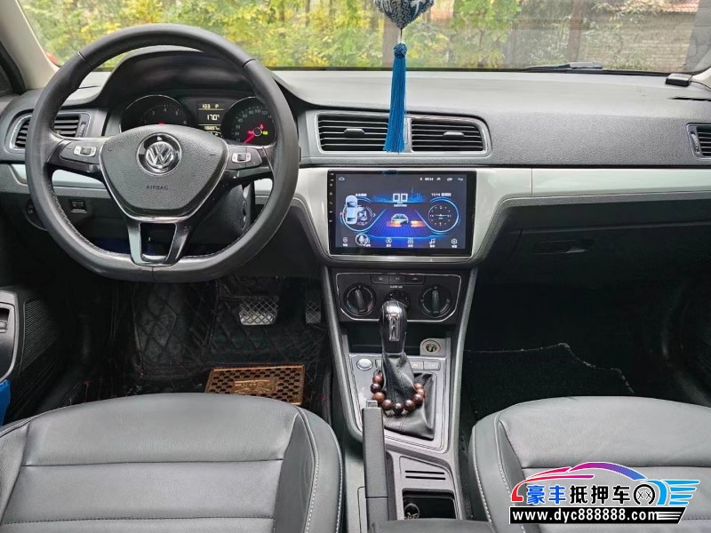 17年大众朗逸轿车抵押车出售