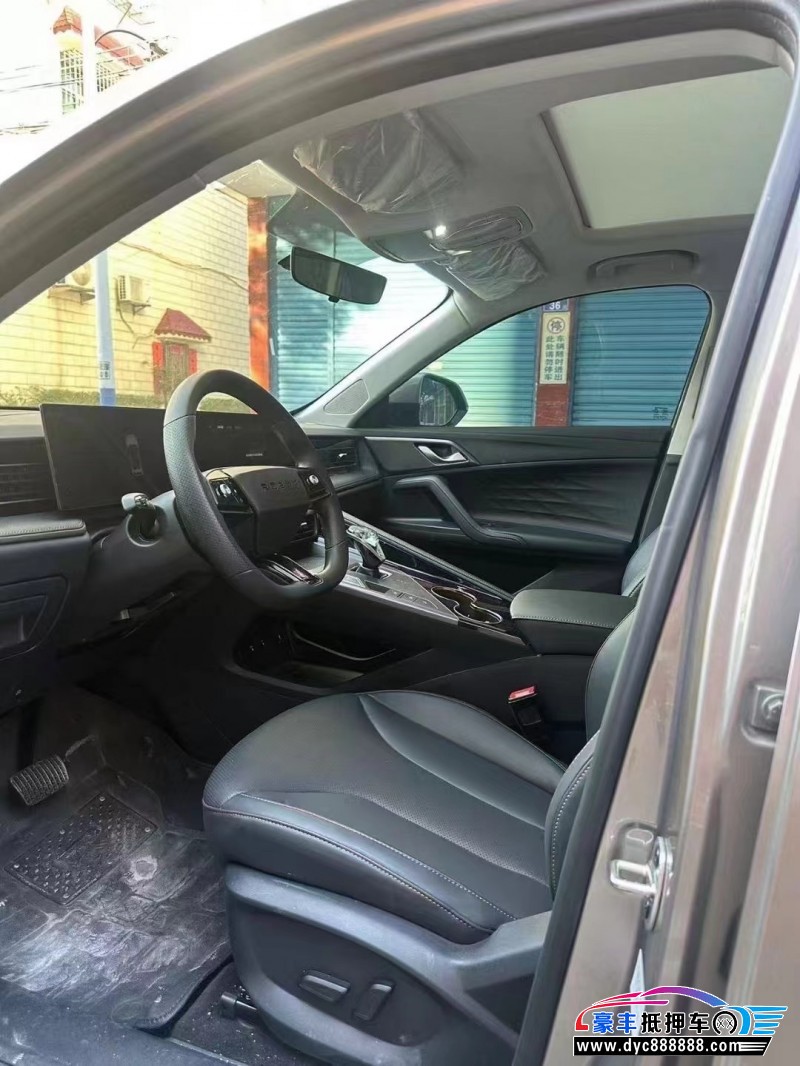 24年荣威ERX5轿车抵押车出售