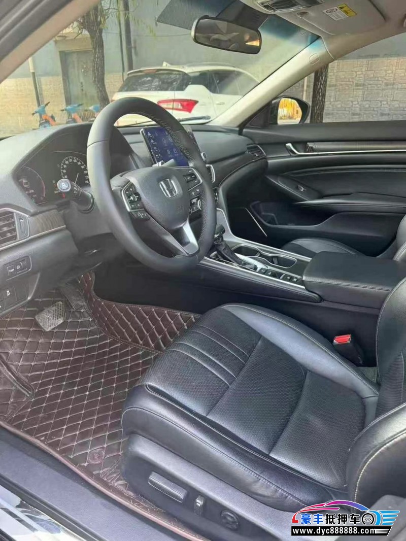 19年本田雅阁轿车抵押车出售