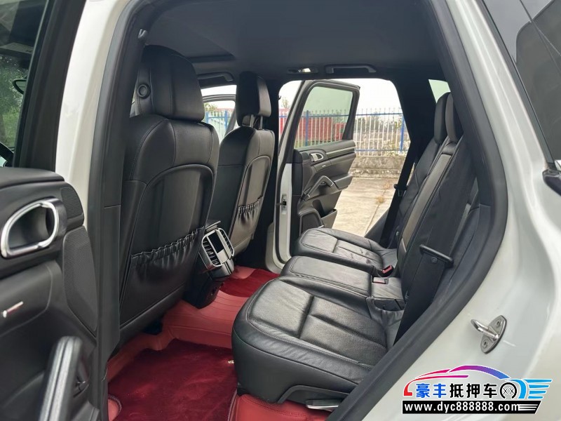 14年保时捷卡宴轿车抵押车出售