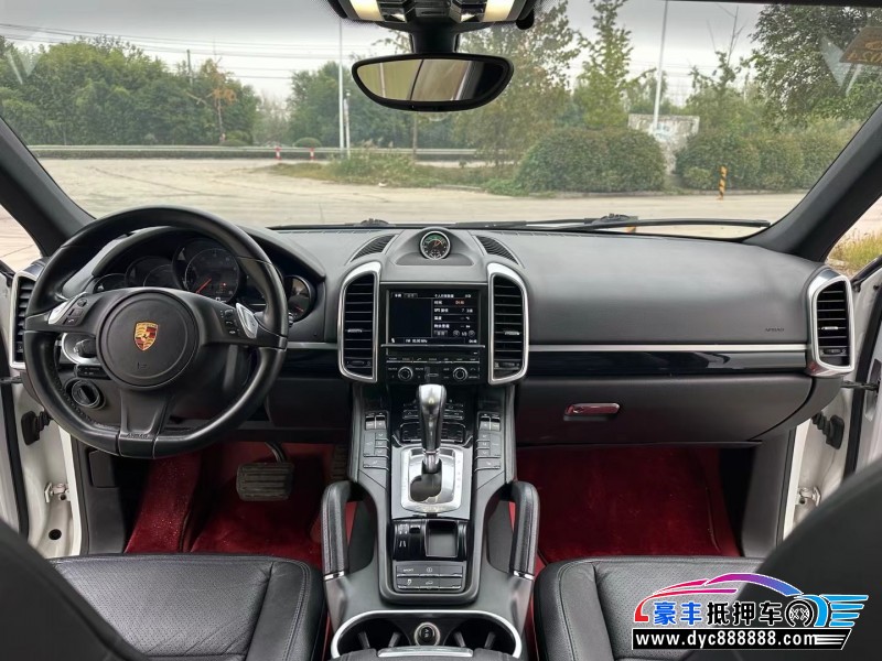 14年保时捷卡宴轿车抵押车出售