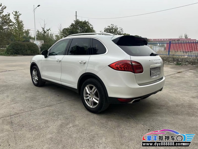 14年保时捷卡宴轿车抵押车出售