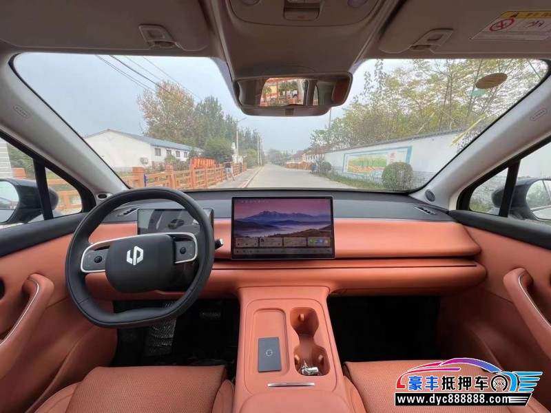 24年零跑C10轿车抵押车出售