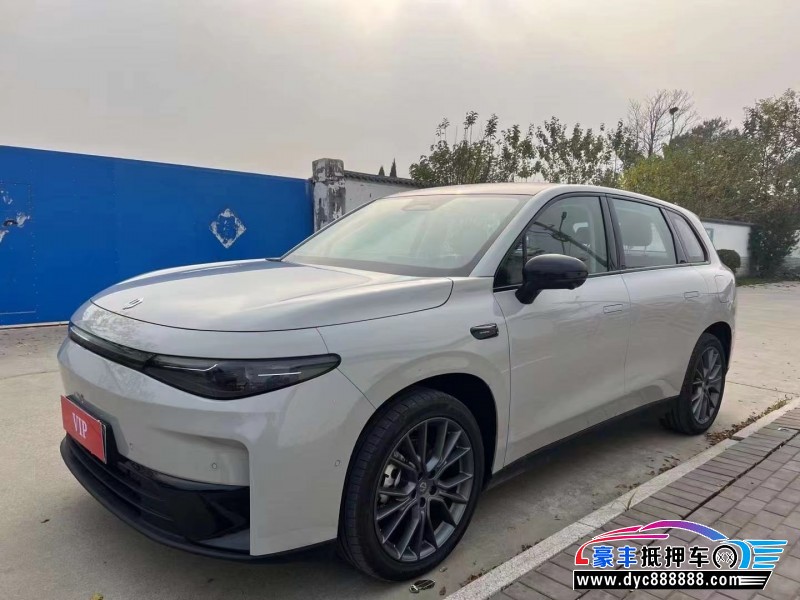 24年零跑C10轿车抵押车出售