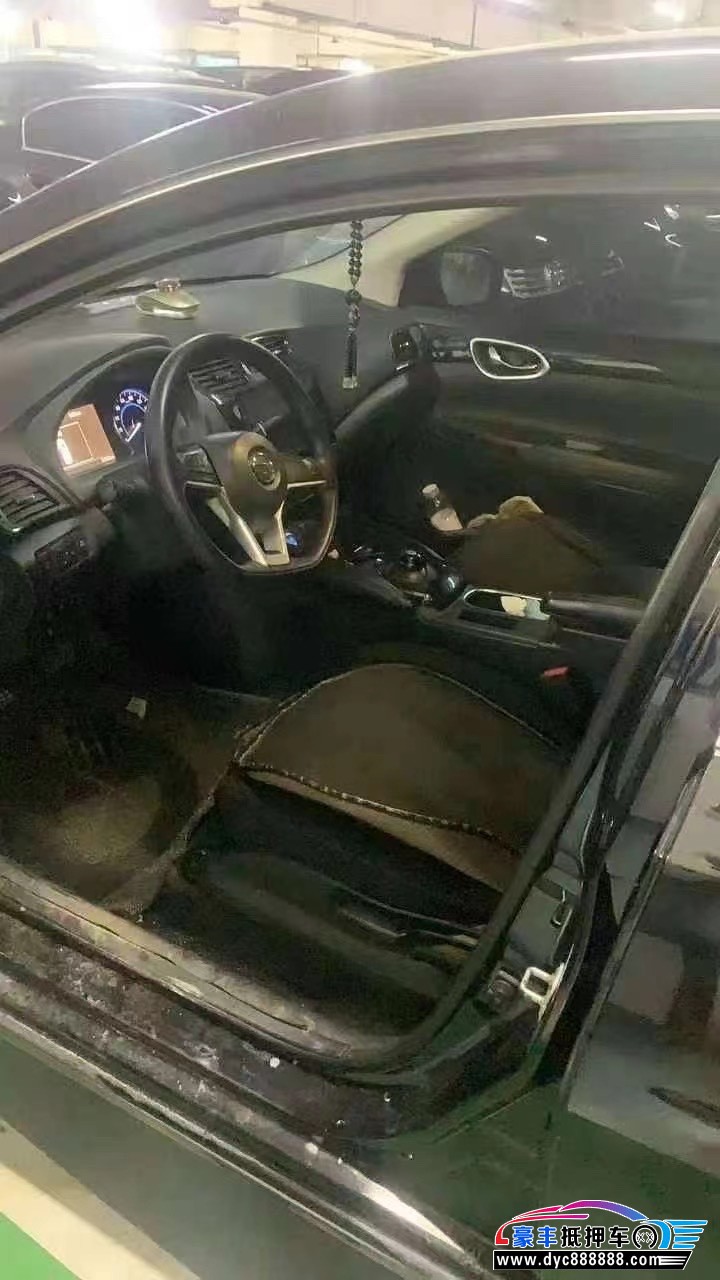 20年日产轩逸轿车抵押车出售