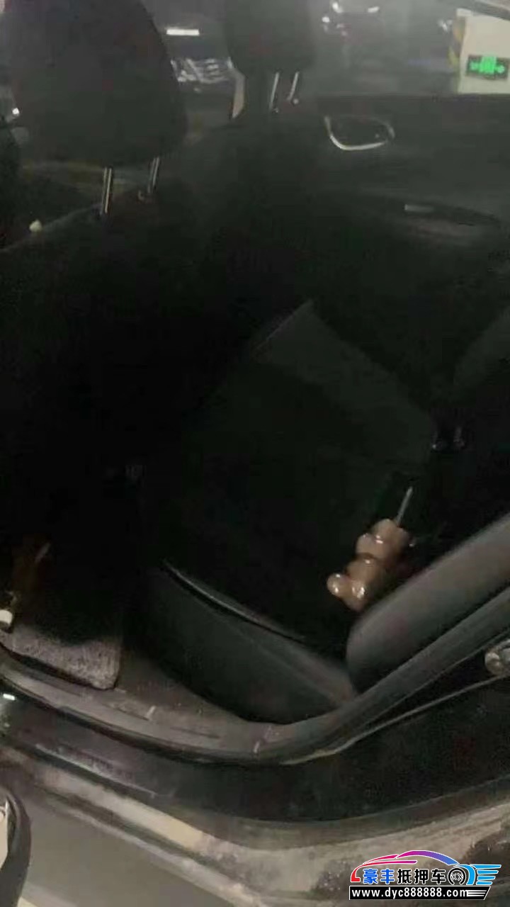 20年日产轩逸轿车抵押车出售