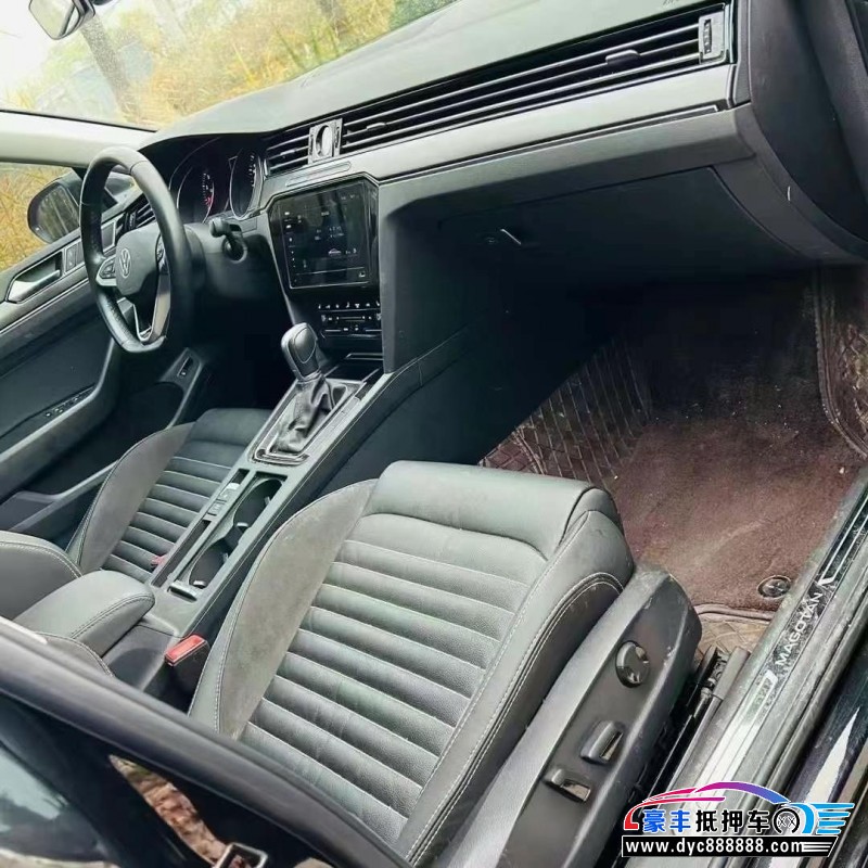 22年大众迈腾轿车抵押车出售