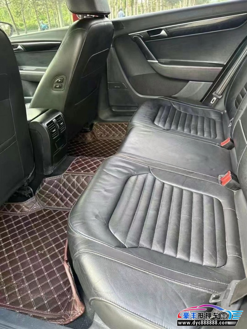 13年大众迈腾轿车抵押车出售