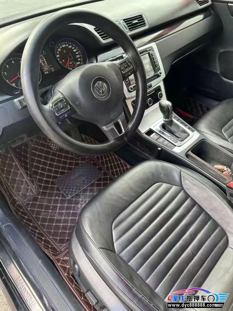 13年大众迈腾轿车抵押车出售