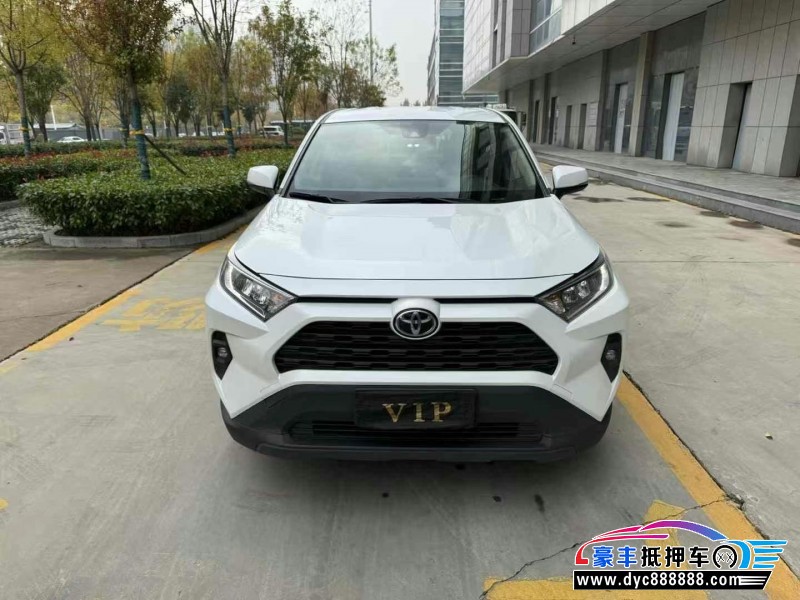 抵押车出售23年丰田RAV4轿车