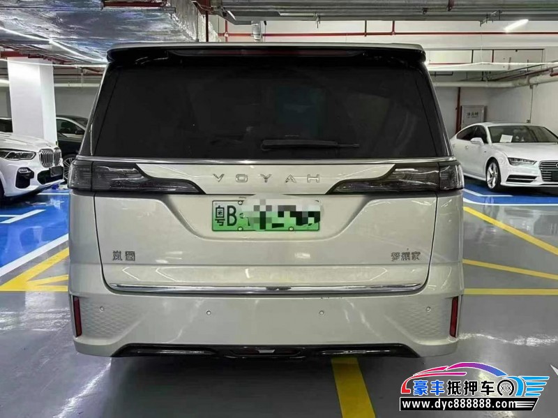 22年岚图梦想家轿车抵押车出售