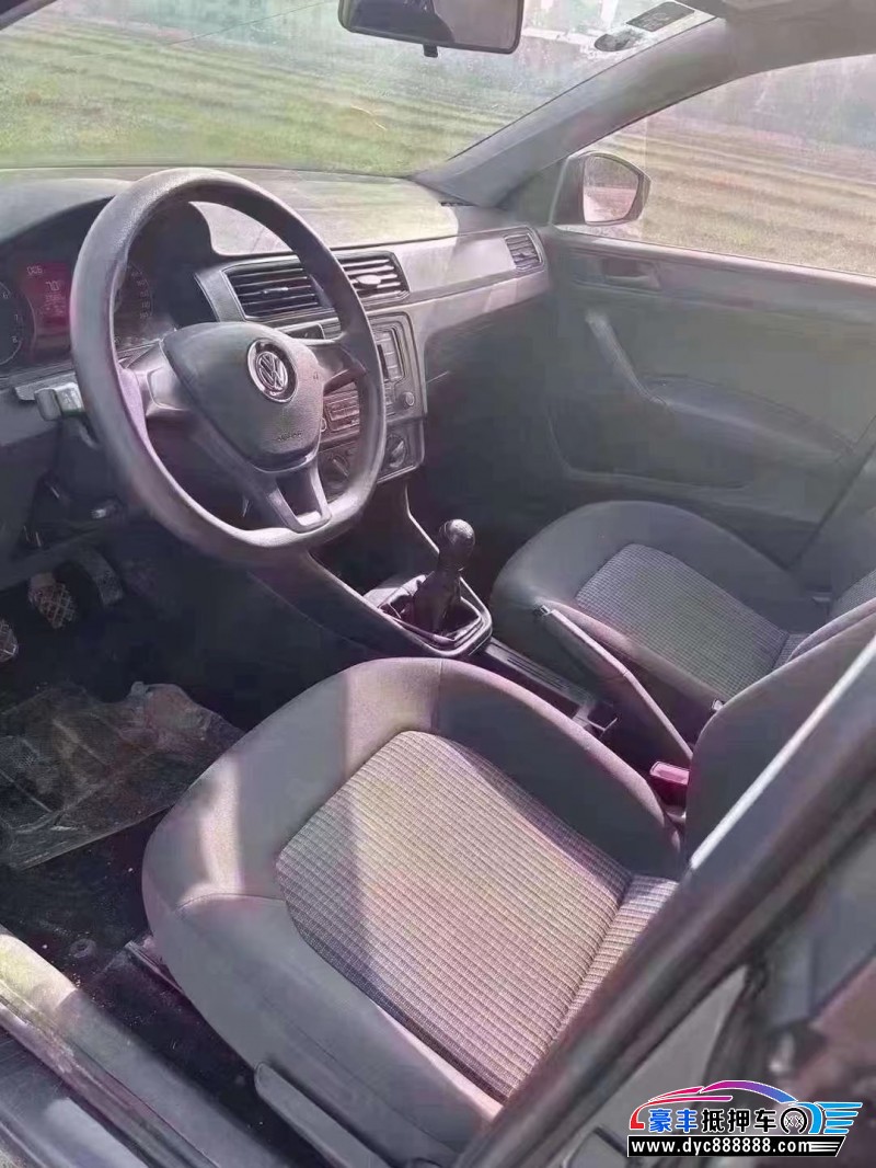 17年大众桑塔纳轿车抵押车出售