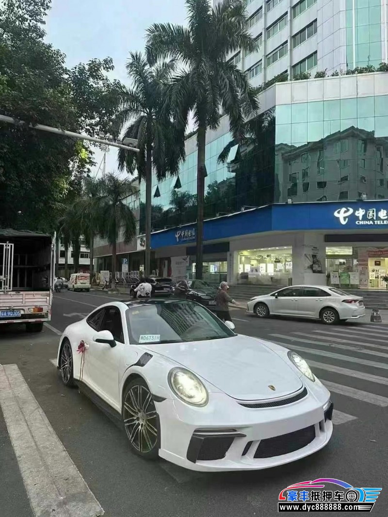 抵押车出售16年保时捷911轿车