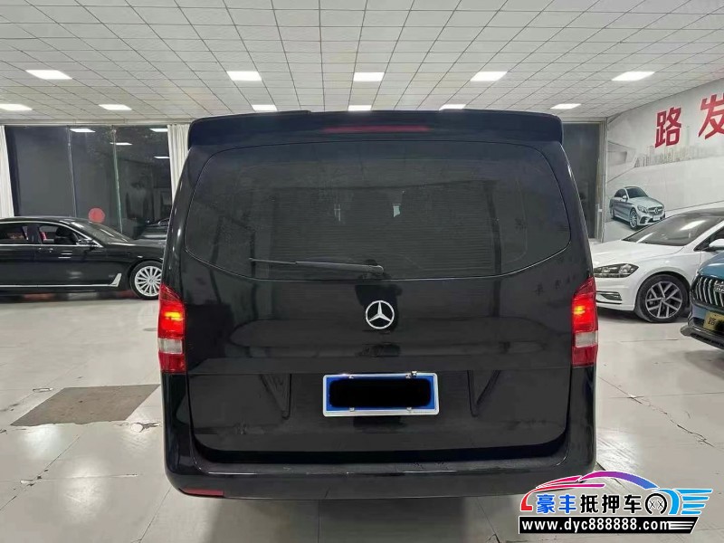 23年奔驰威霆轿车抵押车出售