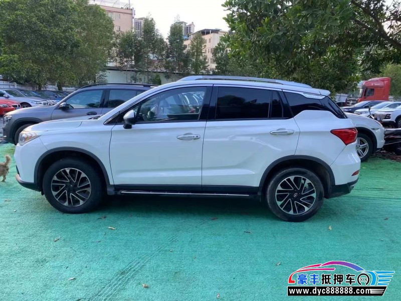 17年传祺GS4轿车抵押车出售