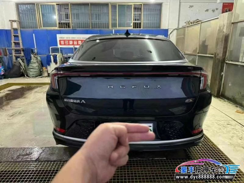 23年极狐阿尔法S轿车抵押车出售