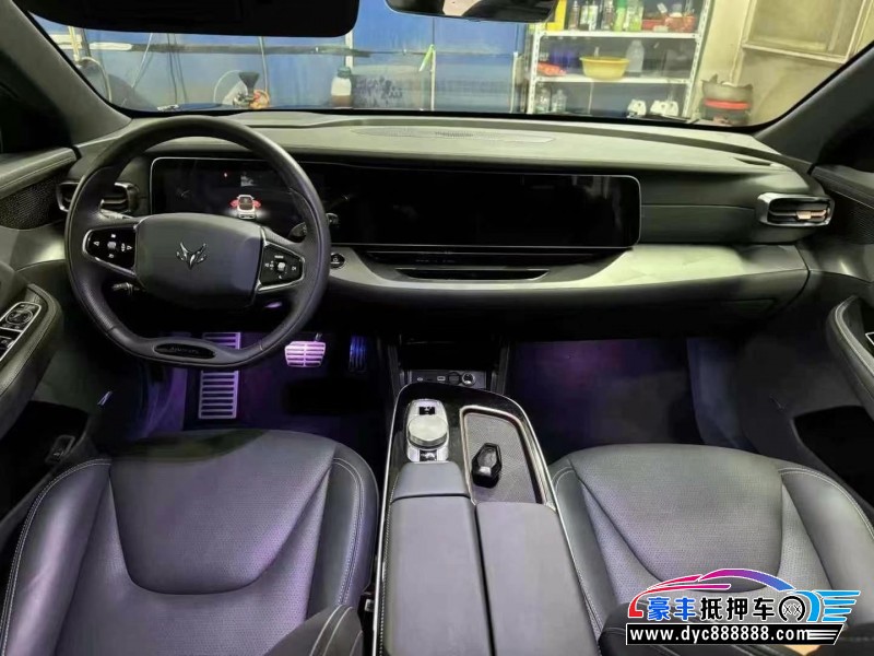 23年极狐阿尔法S轿车抵押车出售