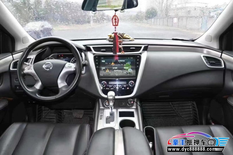 19年日产楼兰轿车抵押车出售