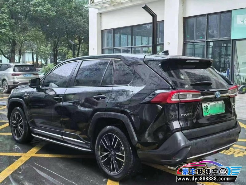 22年丰田威兰达轿车抵押车出售