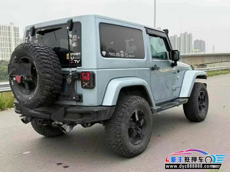 12年Jeep牧马人轿车抵押车出售