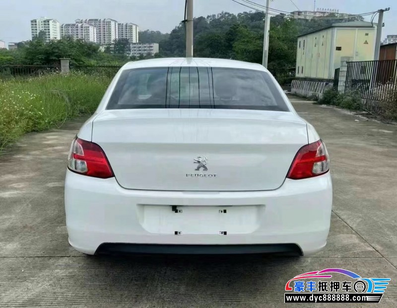 17年标致301轿车抵押车出售