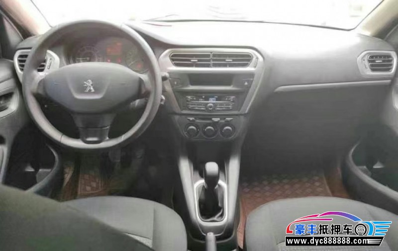 17年标致301轿车抵押车出售