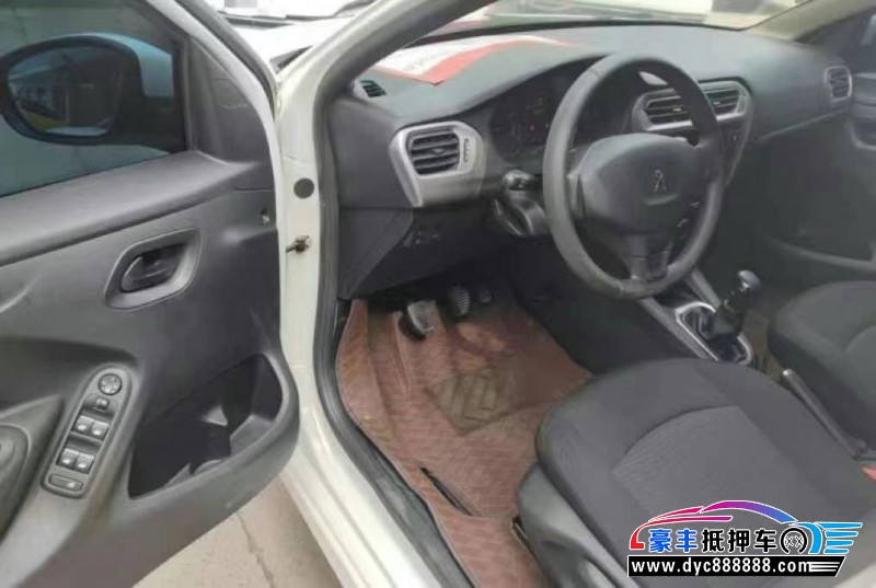 17年标致301轿车抵押车出售