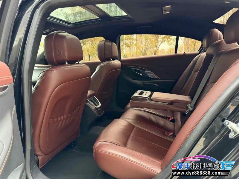 15年别克君越轿车抵押车出售