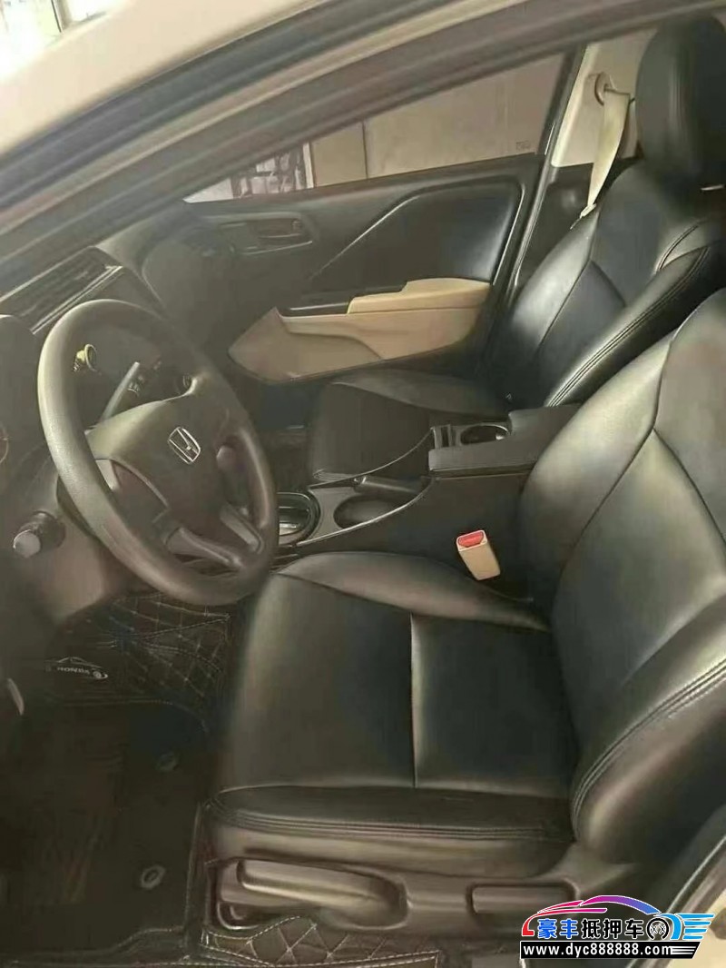 17年本田锋范轿车抵押车出售