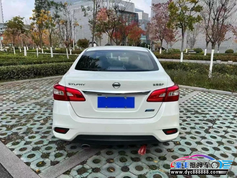 16年日产轩逸轿车抵押车出售