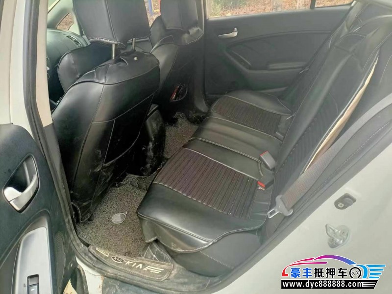 18年起亚K3轿车抵押车出售